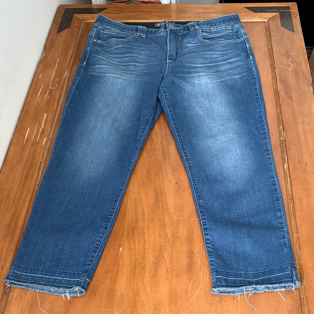 Democracy AbTechnology w/ Unfinished Hem Denim Jeans Size 16